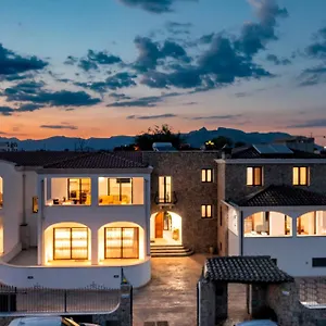https://sa-omu-bianca-2.in-sardinia.net